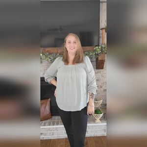 Women's Light Green Top